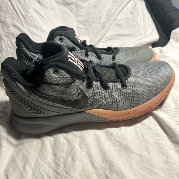 Shoes Kyrie Irving Flytraps Poshmark